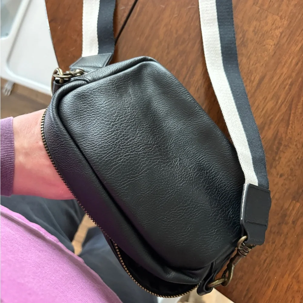Universal Thread Black Crossbody Bag with Striped Strap - Picture 5 of 5